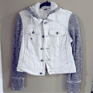 Free people white denim jacket with grey hoodie and sleeves ! Size small